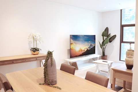 Walking To Darling Harbour, Townhall, QVB,ICC. - Accommodation Daintree 0