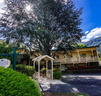 Warburton Lodge - Accommodation Daintree