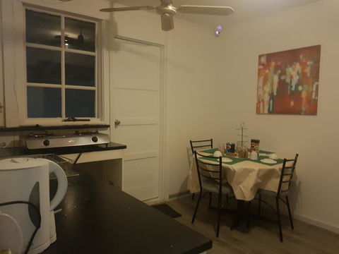 Warm Friendly Family Environment In Braybrook - Accommodation Daintree 2