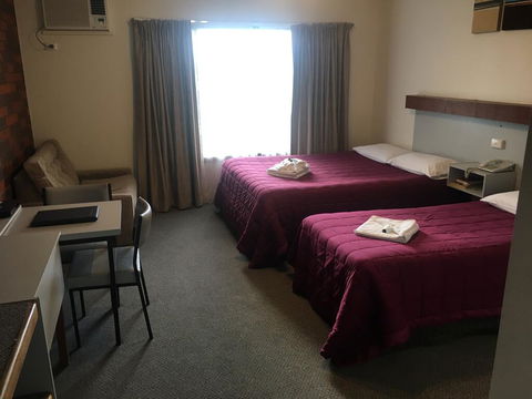 Warragul Views Motor Inn - Accommodation Daintree 3