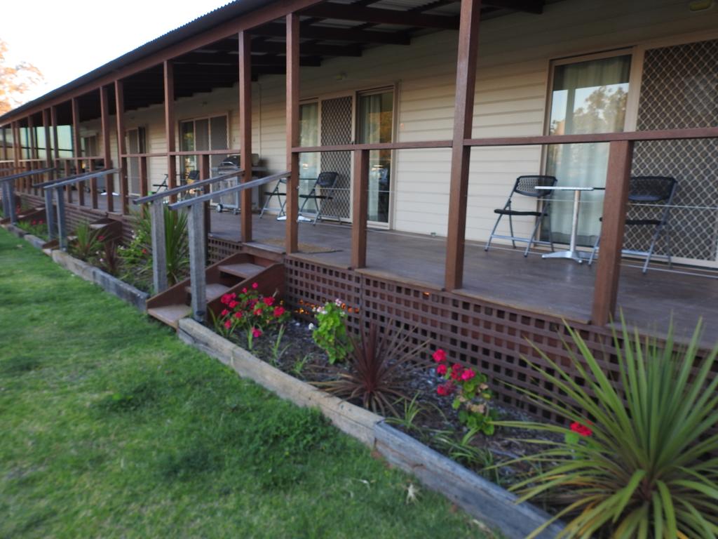 Wilcannia NSW Accommodation Daintree
