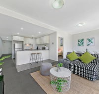 WARRICK FRAM 3 BEDS APT FREE PARKING WALK TO WESTFIELD CLOSE TO HOSPITAL NWF003 - Accommodation Daintree