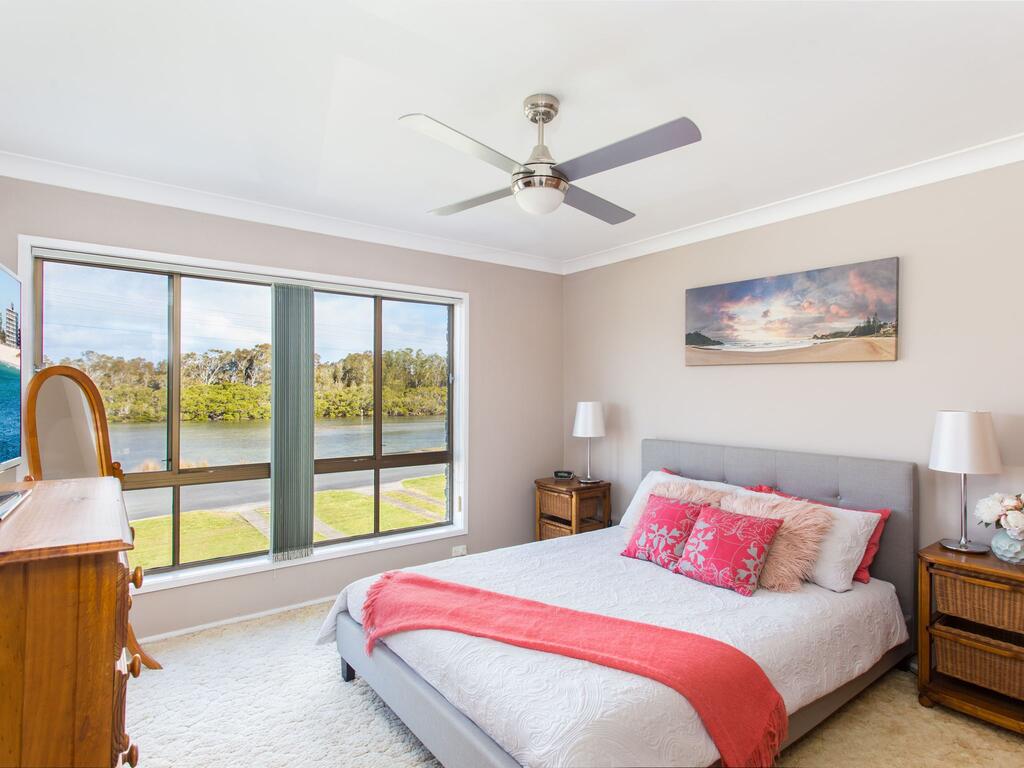Tuncurry NSW Accommodation Daintree