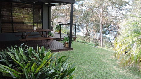 Waterfront Jervis Bay Escape Cooinda - Accommodation Daintree 3