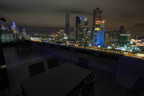 Flinders Luxury Penthouse - Accommodation Daintree 19