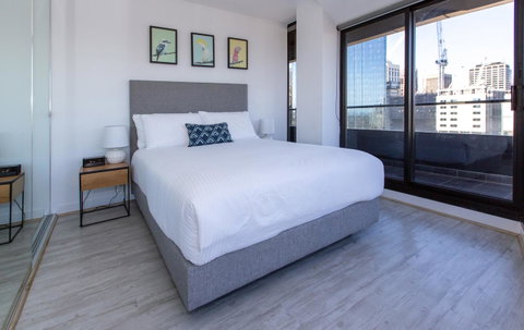 Flinders Luxury Penthouse - Accommodation Daintree 10