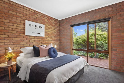 The Perfect Zone- SLEEPS 12 - Accommodation Daintree 13