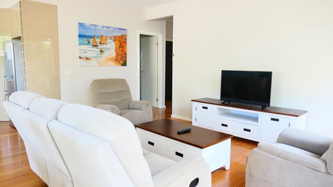 Apollo Bay Seal Apartments - Accommodation Daintree 7