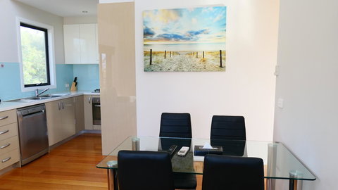 Apollo Bay Seal Apartments - Accommodation Daintree 5
