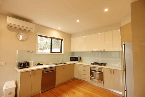 Apollo Bay Seal Apartments - Accommodation Daintree 14