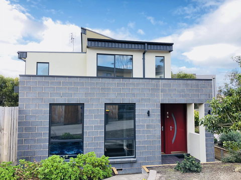 Apollo Bay Seal Apartments - Accommodation Daintree 0