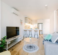 Plush 2BR CBD Apartment Near Southern Cross - Accommodation Daintree