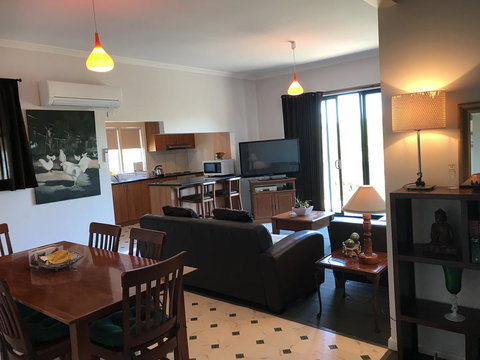 Hillâ€™s Creek Holiday Home - Accommodation Daintree 8