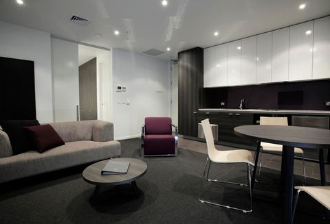 Tyrian Serviced Apartments Fitzroy - Accommodation Daintree 4