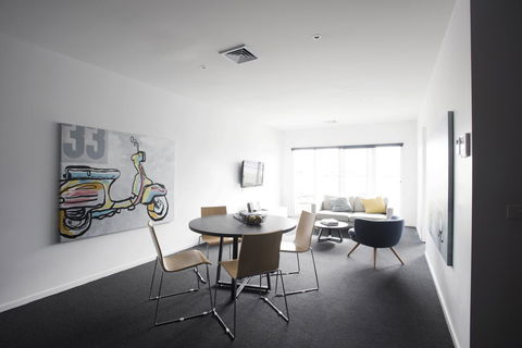 Tyrian Serviced Apartments Fitzroy - Accommodation Daintree 0
