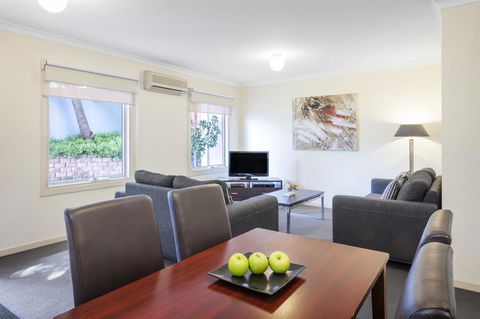 Hawthorn Gardens Serviced Apartments - Accommodation Daintree 0