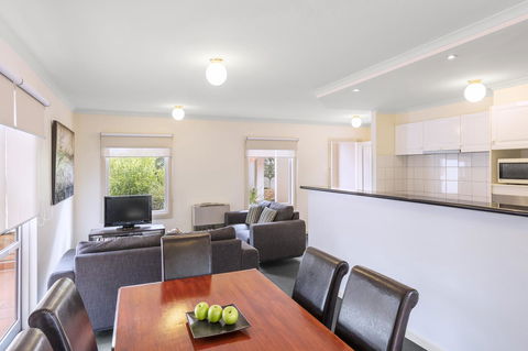Hawthorn Gardens Serviced Apartments - Accommodation Daintree 3