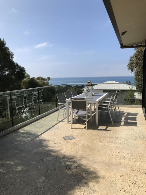 Lorne Sea View Terrace House - Accommodation Daintree 38