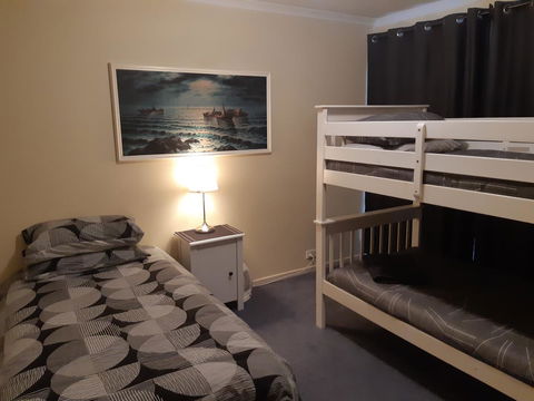 Elevated Holiday House Overlooks Tranquil Wetlands - Accommodation Daintree 6