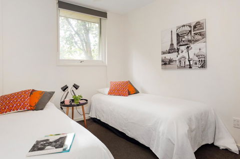 Melbourne Villa - Accommodation Daintree 30