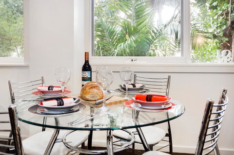 Melbourne Villa - Accommodation Daintree 6