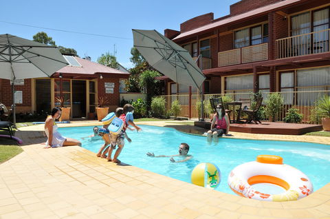National Hotel Complex Bendigo - Accommodation Daintree 12