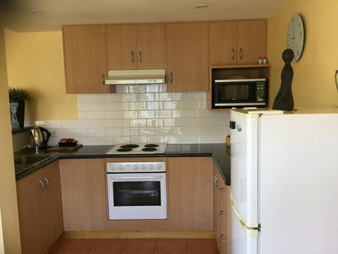 At The Beach Apartments - Accommodation Daintree 8