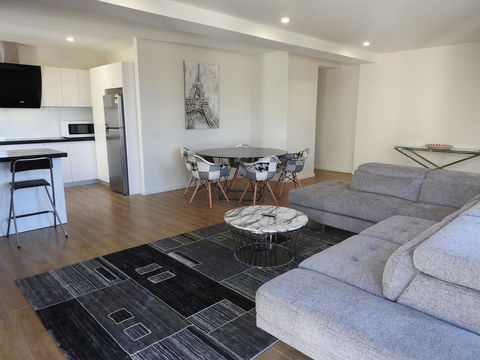 Phillip Island Towers - Accommodation Daintree 2