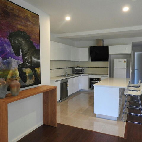 Phillip Island Towers - Accommodation Daintree 26