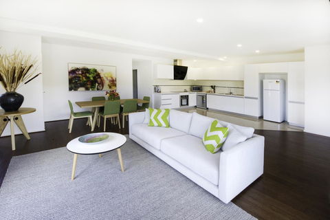 Phillip Island Towers - Accommodation Daintree 34