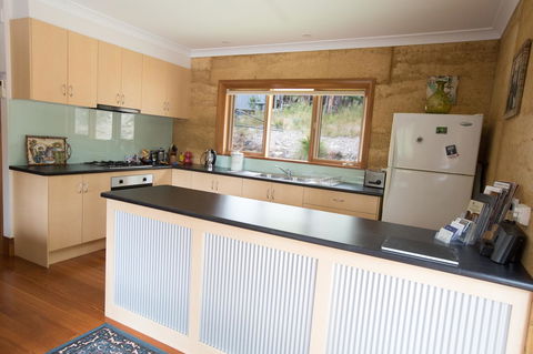 Bundjil Studio - Accommodation Daintree 5