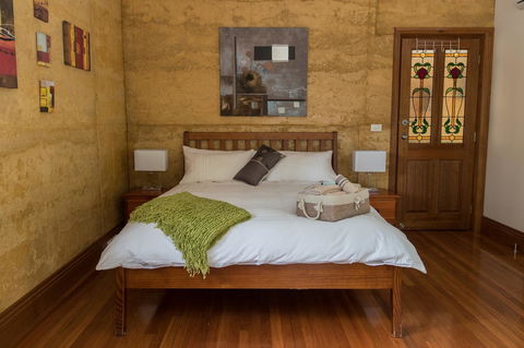 Bundjil Studio - Accommodation Daintree 7