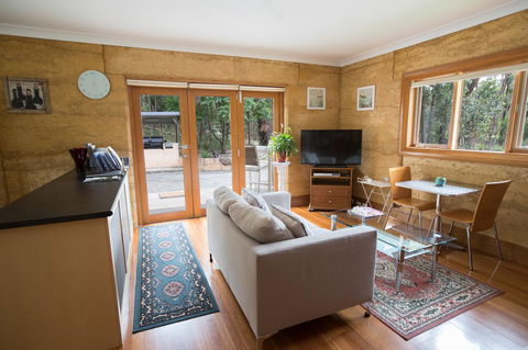 Bundjil Studio - Accommodation Daintree 6