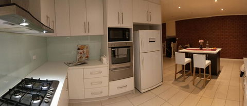 The Gallery Hours - Accommodation Daintree 12