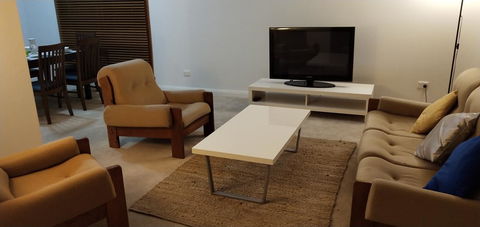The Gallery Hours - Accommodation Daintree 9