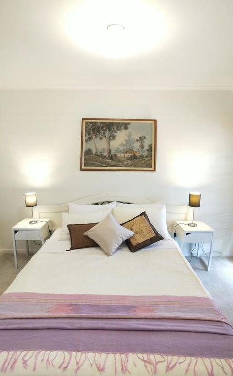 The Gallery Hours - Accommodation Daintree 1