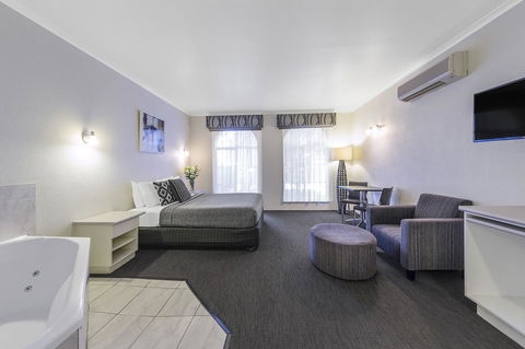 Cathedral Motor Inn - Accommodation Daintree 19