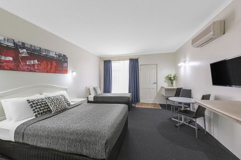 Cathedral Motor Inn - Accommodation Daintree 15