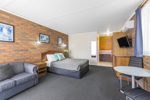 Cathedral Motor Inn - Accommodation Daintree 20