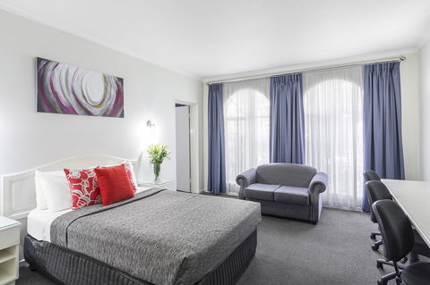 Cathedral Motor Inn - Accommodation Daintree 12