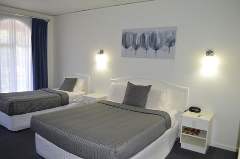 Cathedral Motor Inn - Accommodation Daintree 9