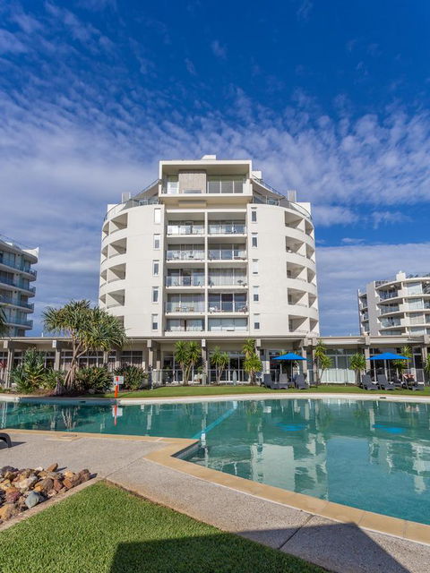 Ramada By Wyndham Marcoola Beach - Accommodation Daintree 11