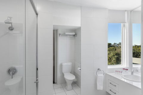 Ramada By Wyndham Marcoola Beach - Accommodation Daintree 14