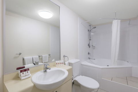 Ramada By Wyndham Marcoola Beach - Accommodation Daintree 8