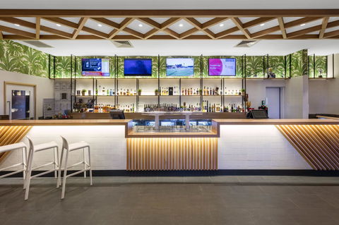 Ramada By Wyndham Marcoola Beach - Accommodation Daintree 33
