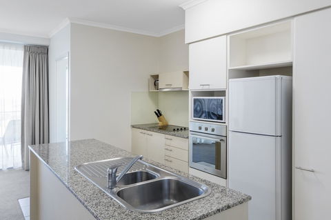 Ramada By Wyndham Marcoola Beach - Accommodation Daintree 9