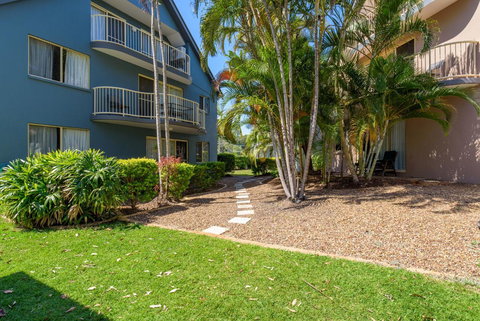 Rainbow Getaway Holiday Apartments - Accommodation Daintree 12