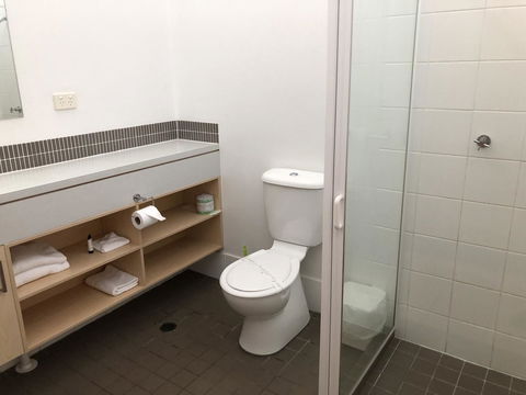Bribie Island Hotel - Accommodation Daintree 4