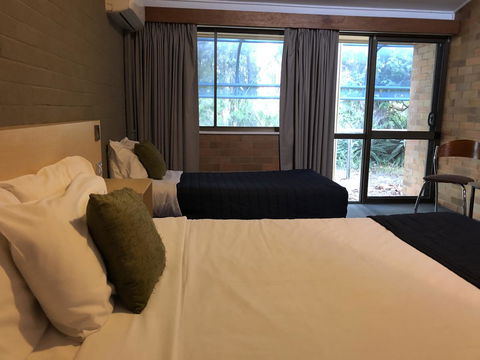 Bribie Island Hotel - Accommodation Daintree 19