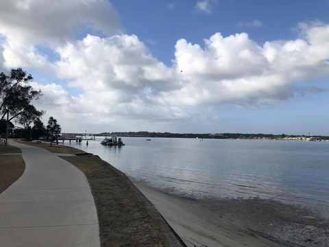 Bribie Island Hotel - Accommodation Daintree 5